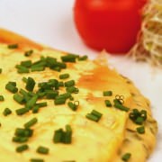 Omelette fromage fines herbes